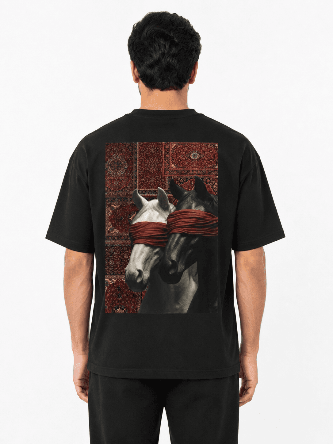 VEILED TAPESTRY GRAPHIC T-SHIRT - Black